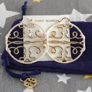 "CLEARANCE: Tory Burch Twisted Miller Hoop Earrings in Tory Gold / French Cream